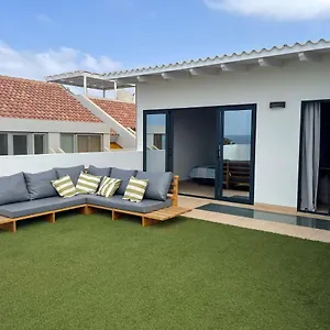 Gasthof New Rooftop Gem With Stunning Oceanview, Santa Maria