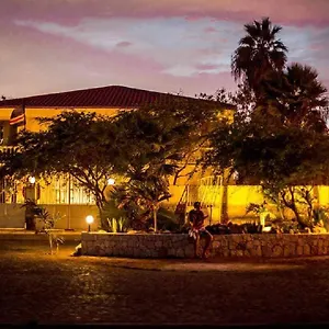  Ostello Surf House